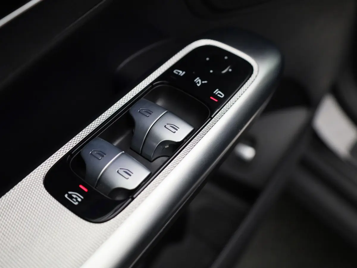 300 D AMG 4MATIC 269 pk | Trekhaak | Navigatie | Camera | Elec stoelverstelling |