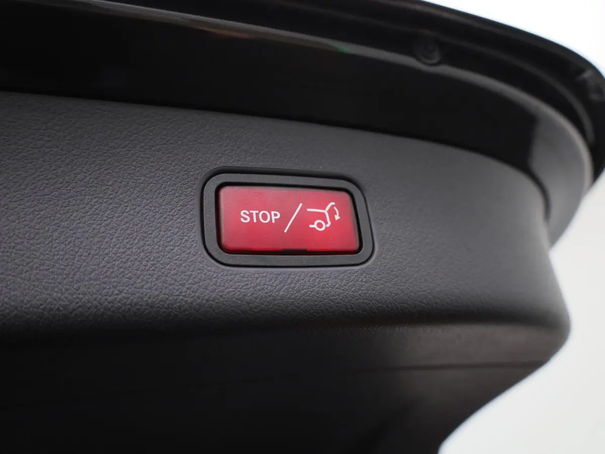 300 D AMG 4MATIC 269 pk | Trekhaak | Navigatie | Camera | Elec stoelverstelling |