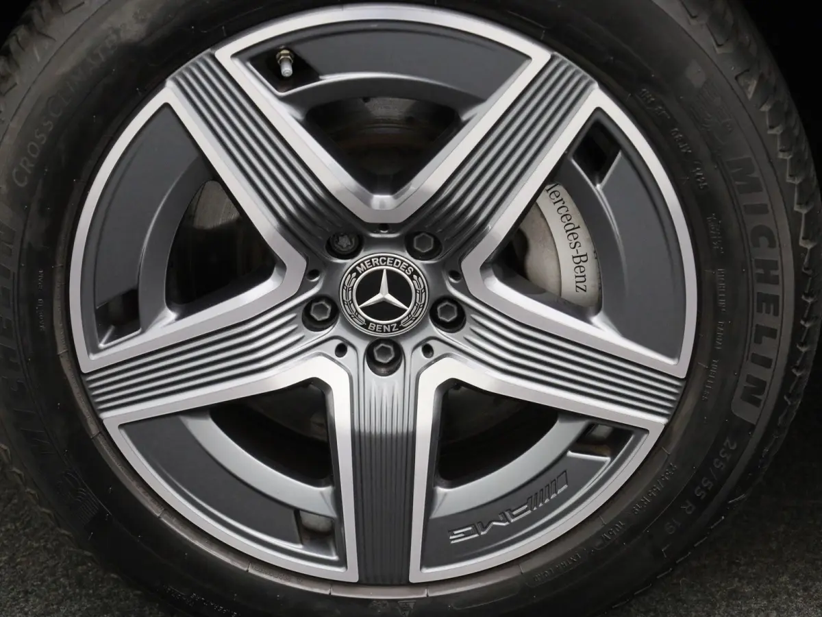 300 D AMG 4MATIC 269 pk | Trekhaak | Navigatie | Camera | Elec stoelverstelling |