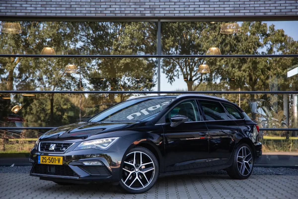 1.5 TSI FR Business Intense , Pano, Beats, Adap. Cruise, Virt. Cockpit