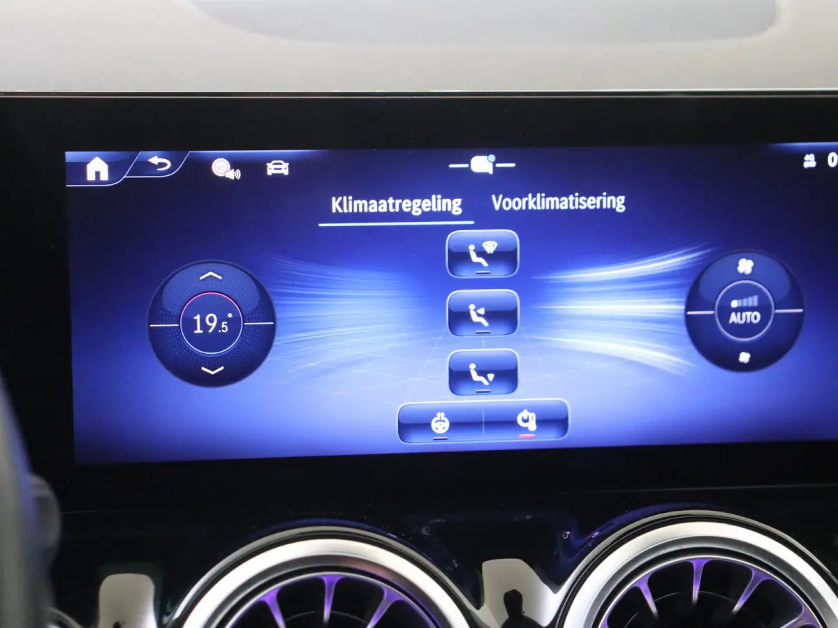 250 e Star Edition Luxury Line / Panoramadak/ Rijassistentiepakket/ Night/ El. Trekhaak