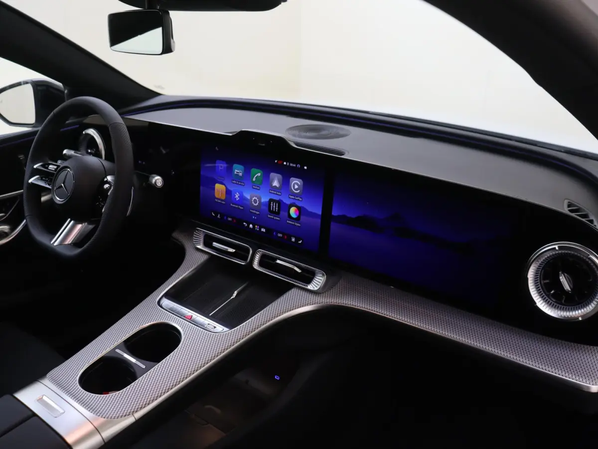 400 4MATIC Launch Edition 94 kWh Dakverlichting - Rijassistentiepakket Plus - Nightpakket - Sportstoelen - Trekhaak