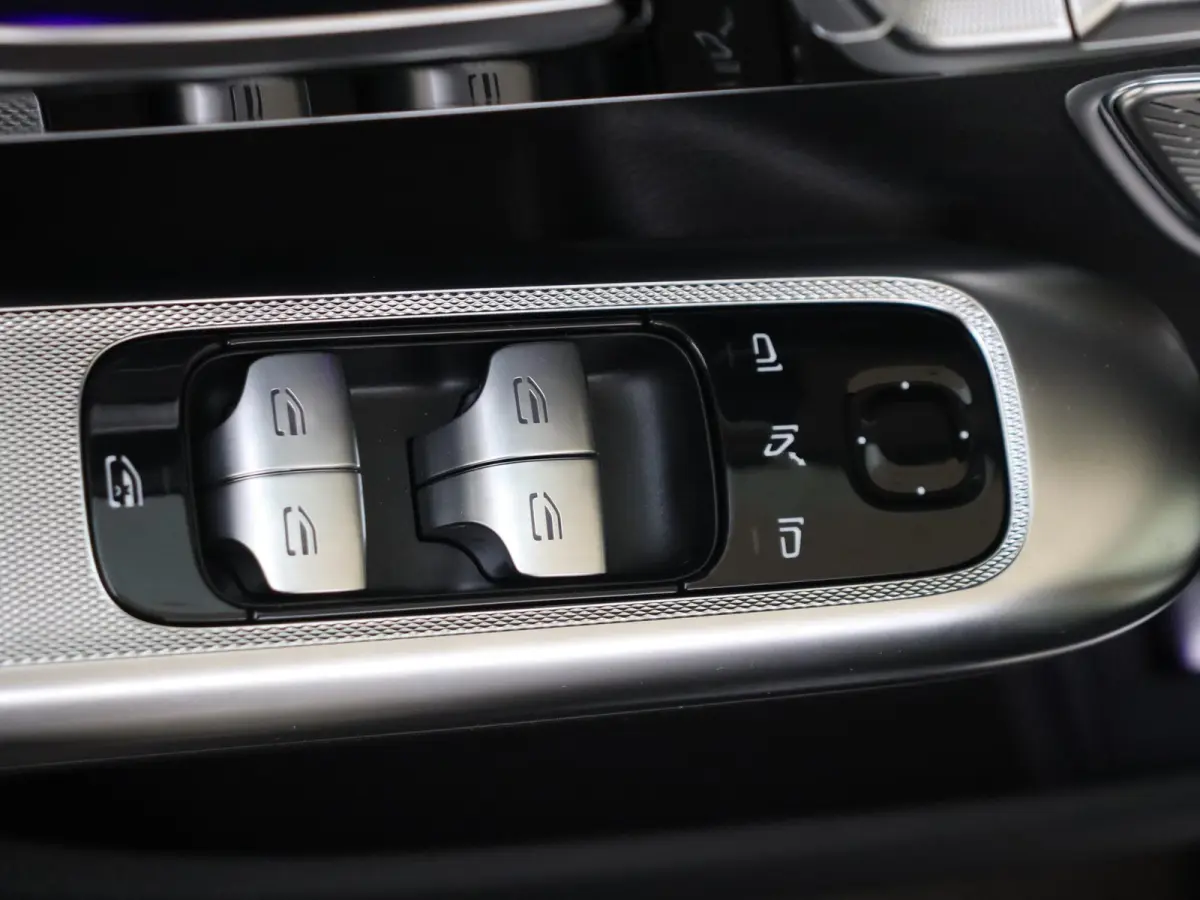 300 Business Solution AMG 90 kWh Luchtvering - Achterasbesturing - Burmester - Thermotronic - 21 Inch