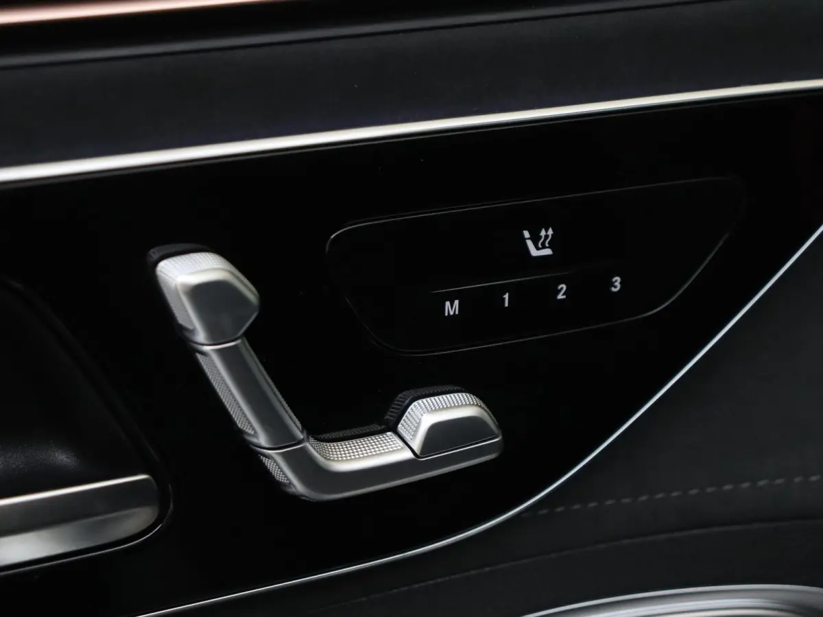 300 Business Solution AMG 90 kWh Luchtvering - Achterasbesturing - Burmester - Thermotronic - 21 Inch
