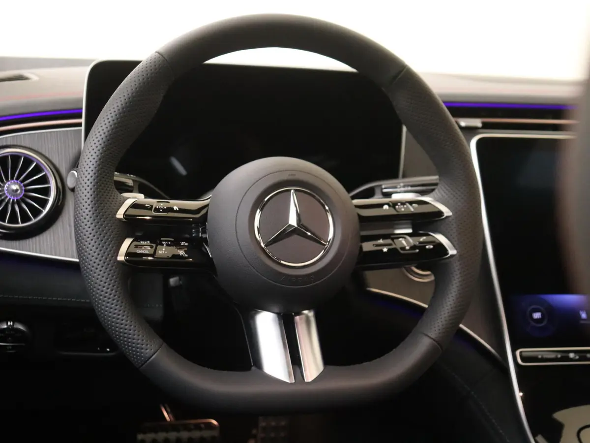 300 Business Solution AMG 90 kWh Luchtvering - Achterasbesturing - Burmester - Thermotronic - 21 Inch