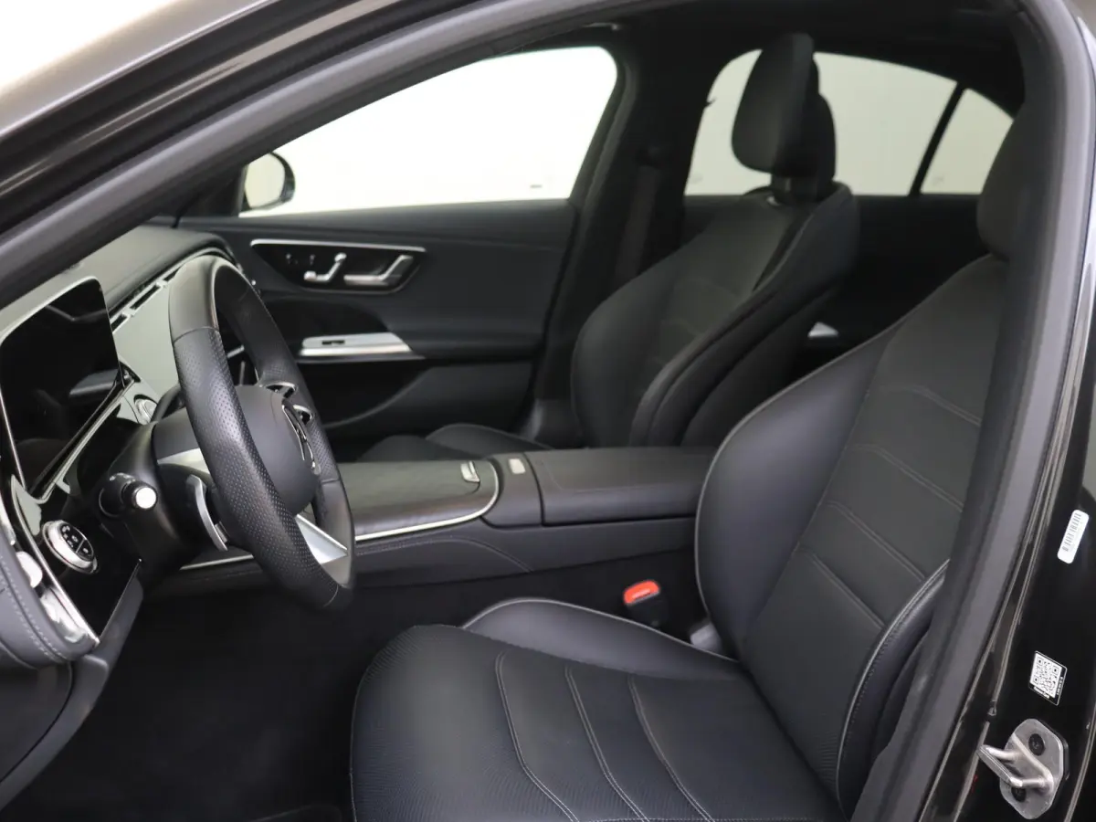 300 e Sport Edition / Panoramadak/ SUPERSCREEN/ Leder/ Stoelverwarming- & Ventilatie