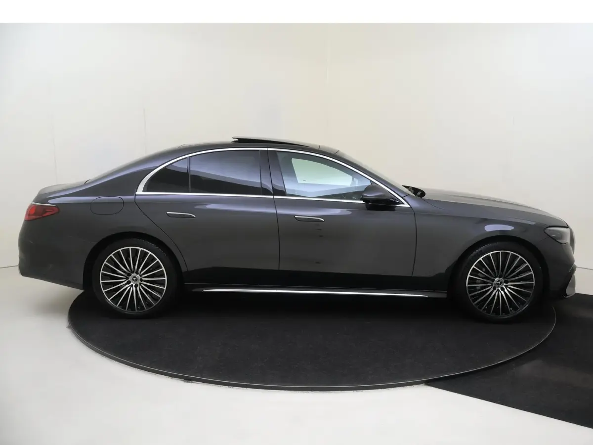 300 e Sport Edition / Panoramadak/ SUPERSCREEN/ Leder/ Stoelverwarming- & Ventilatie