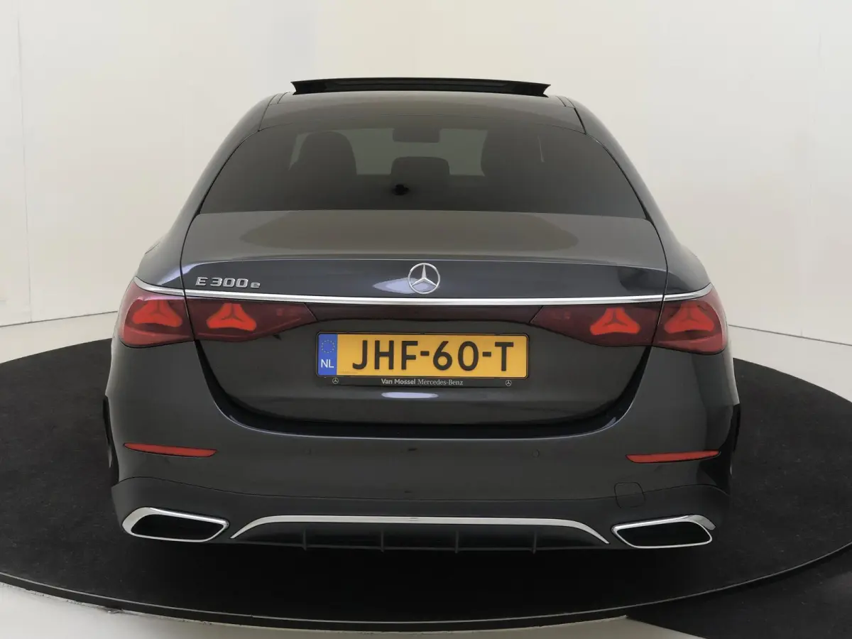 300 e Sport Edition / Panoramadak/ SUPERSCREEN/ Leder/ Stoelverwarming- & Ventilatie
