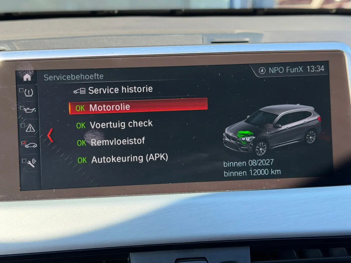 SDrive18i High Executive CAMERA CARPLAY NAV TREKHAAK