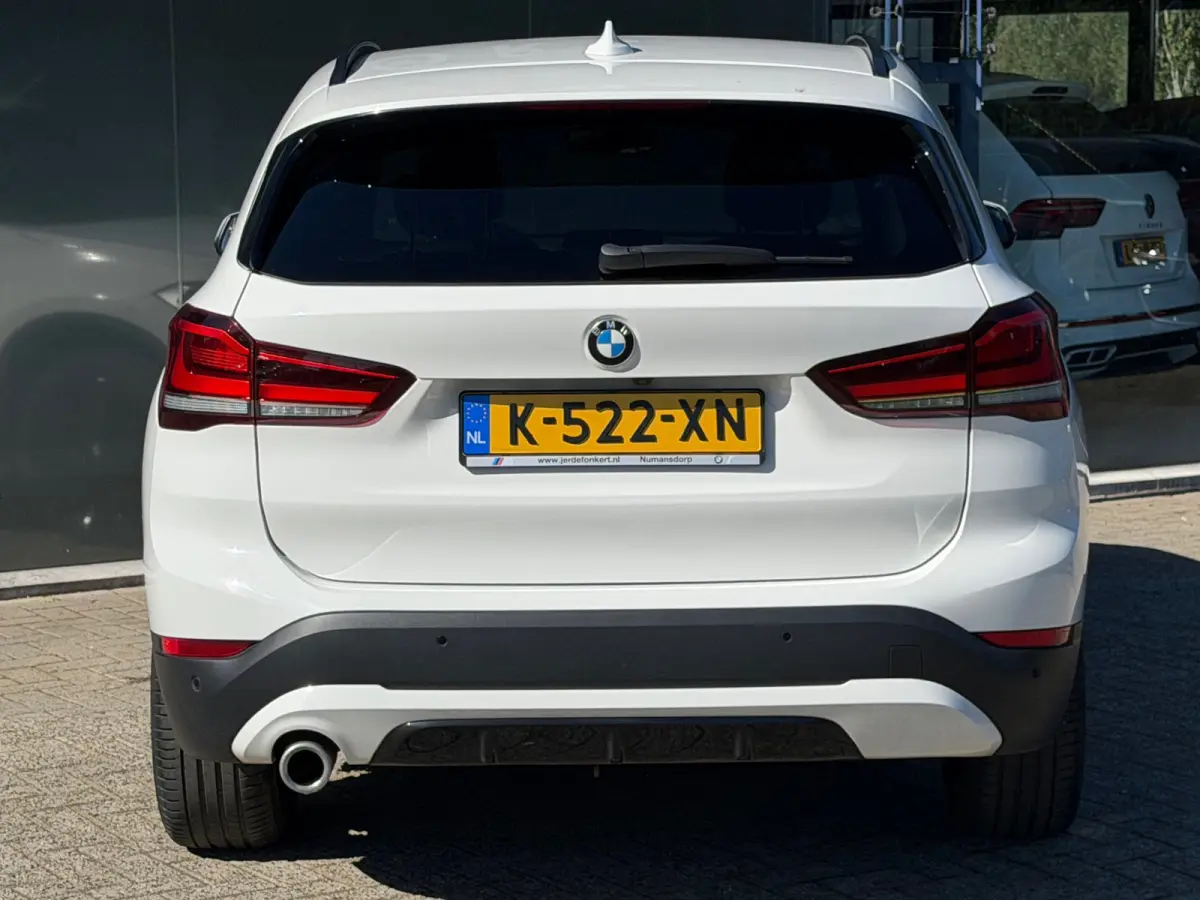 SDrive18i High Executive CAMERA CARPLAY NAV TREKHAAK