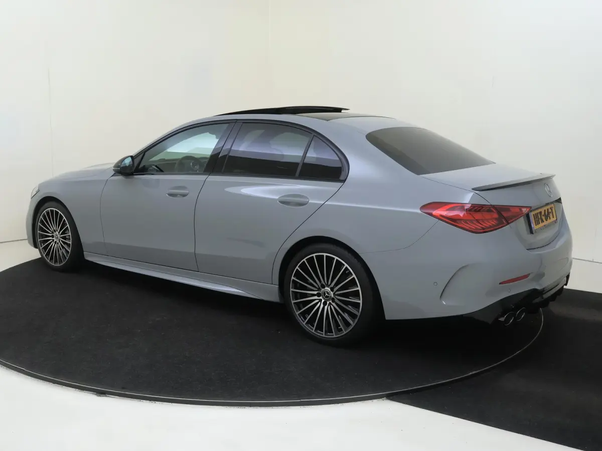 180 Star Edition / Panoramadak/ C43 AMG Look/ Night/ 19 inch/ Memory