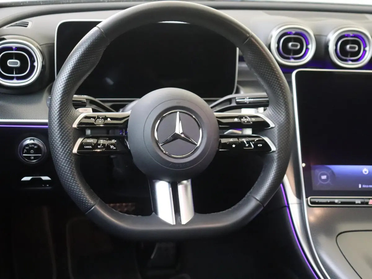 180 Star Edition / Panoramadak/ C43 AMG Look/ Night/ 19 inch/ Memory