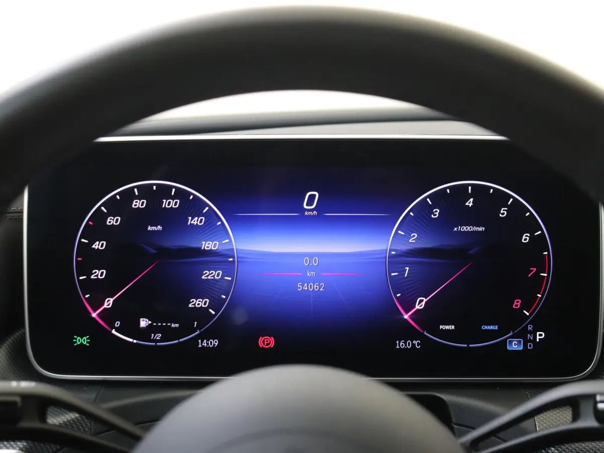 180 Star Edition / Panoramadak/ C43 AMG Look/ Night/ 19 inch/ Memory