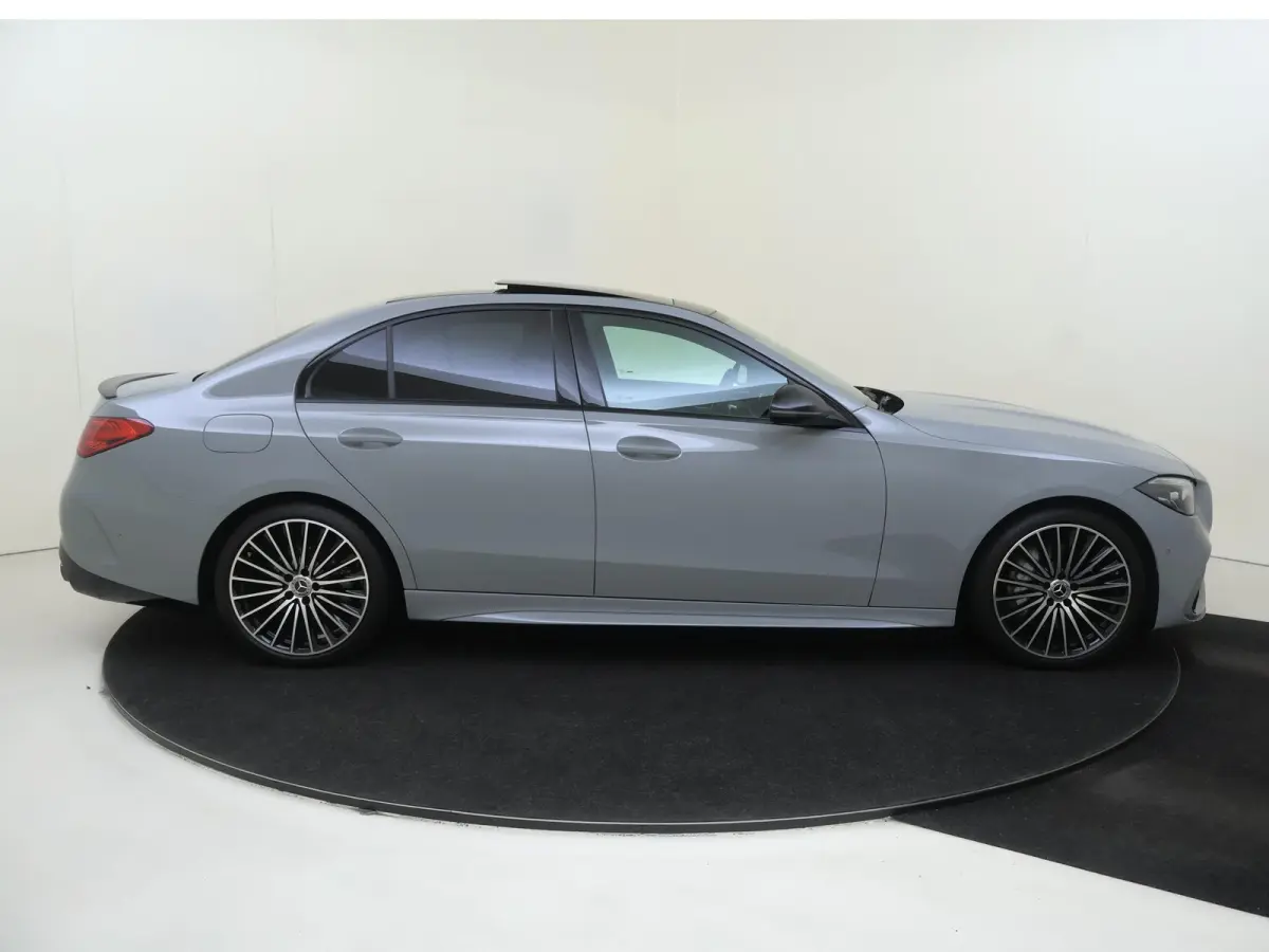 180 Star Edition / Panoramadak/ C43 AMG Look/ Night/ 19 inch/ Memory