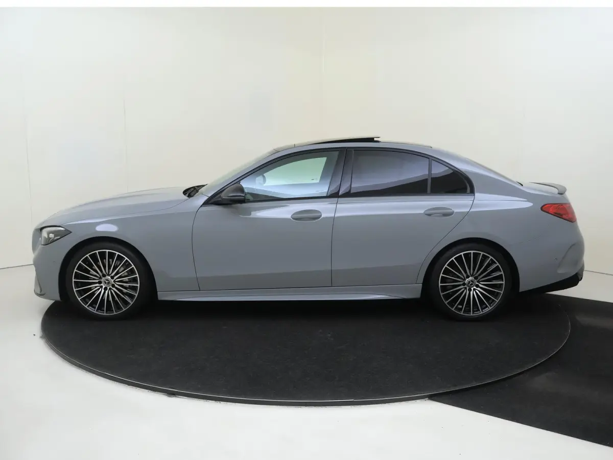180 Star Edition / Panoramadak/ C43 AMG Look/ Night/ 19 inch/ Memory