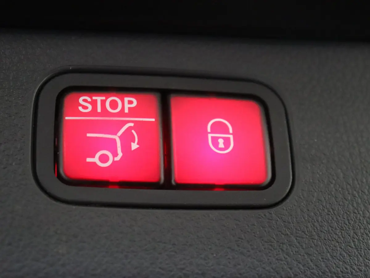 300 e AMG Line / Panoramadak/ Night/ Memory/ Digital Light