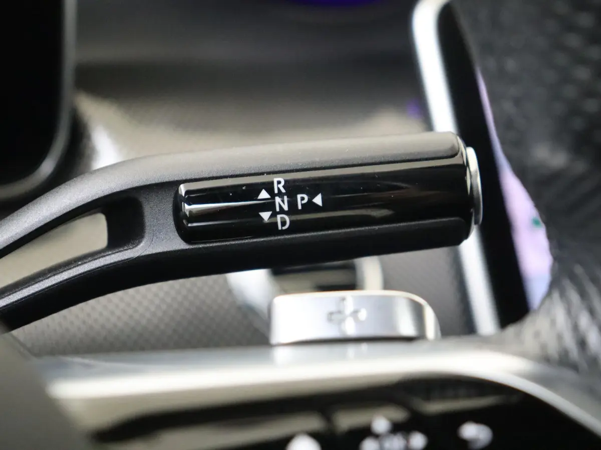 300 e AMG Line / Panoramadak/ Night/ Memory/ Digital Light