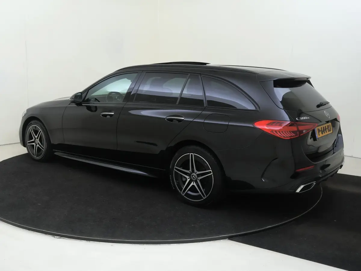 300 e AMG Line / Panoramadak/ Night/ Memory/ Digital Light
