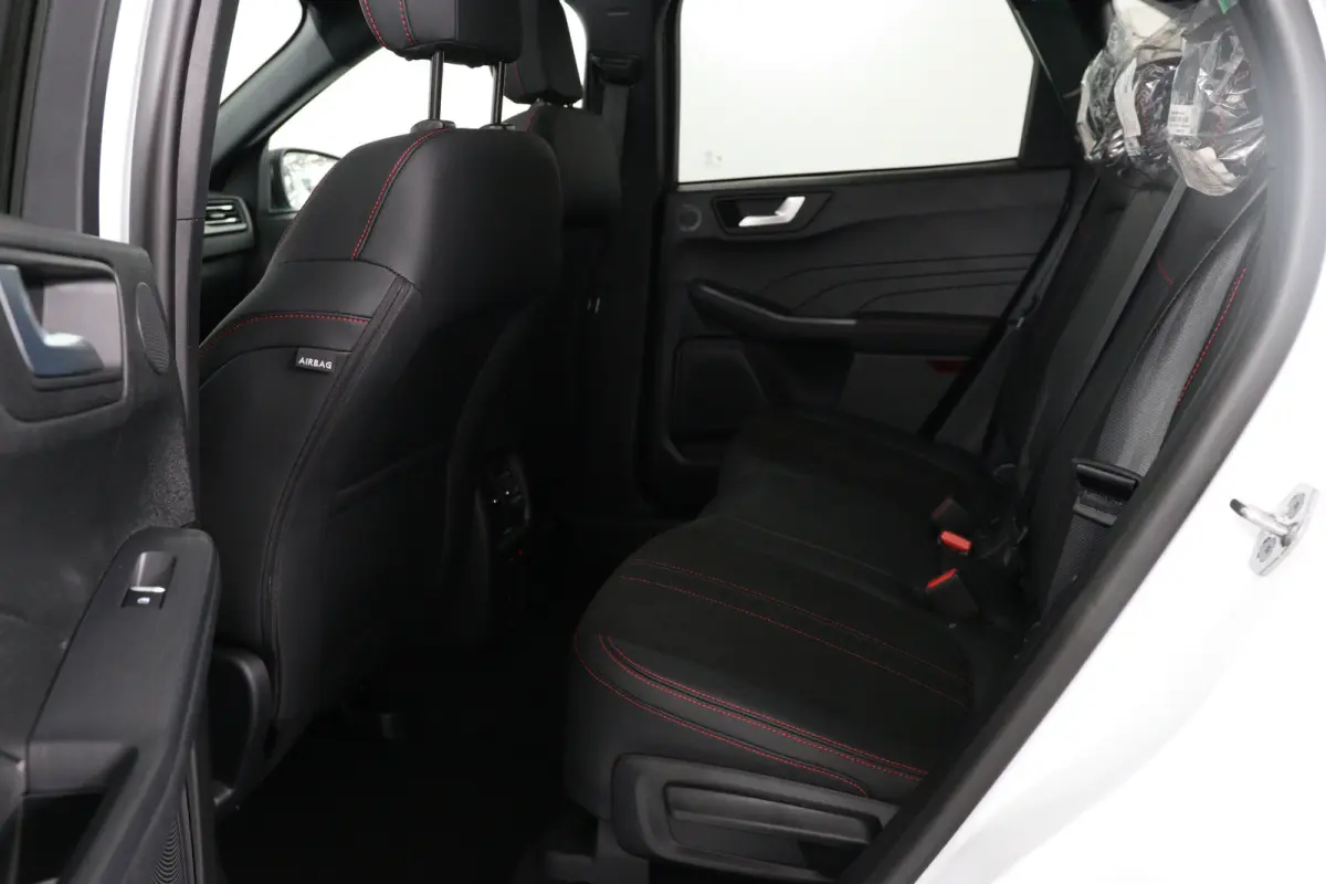 2.5 PHEV ST-Line X | Black Pack | Trekhaak | Elektrisch Panoramadak | Matrix LED | Winter Pack | Adaptieve Cruise Control |