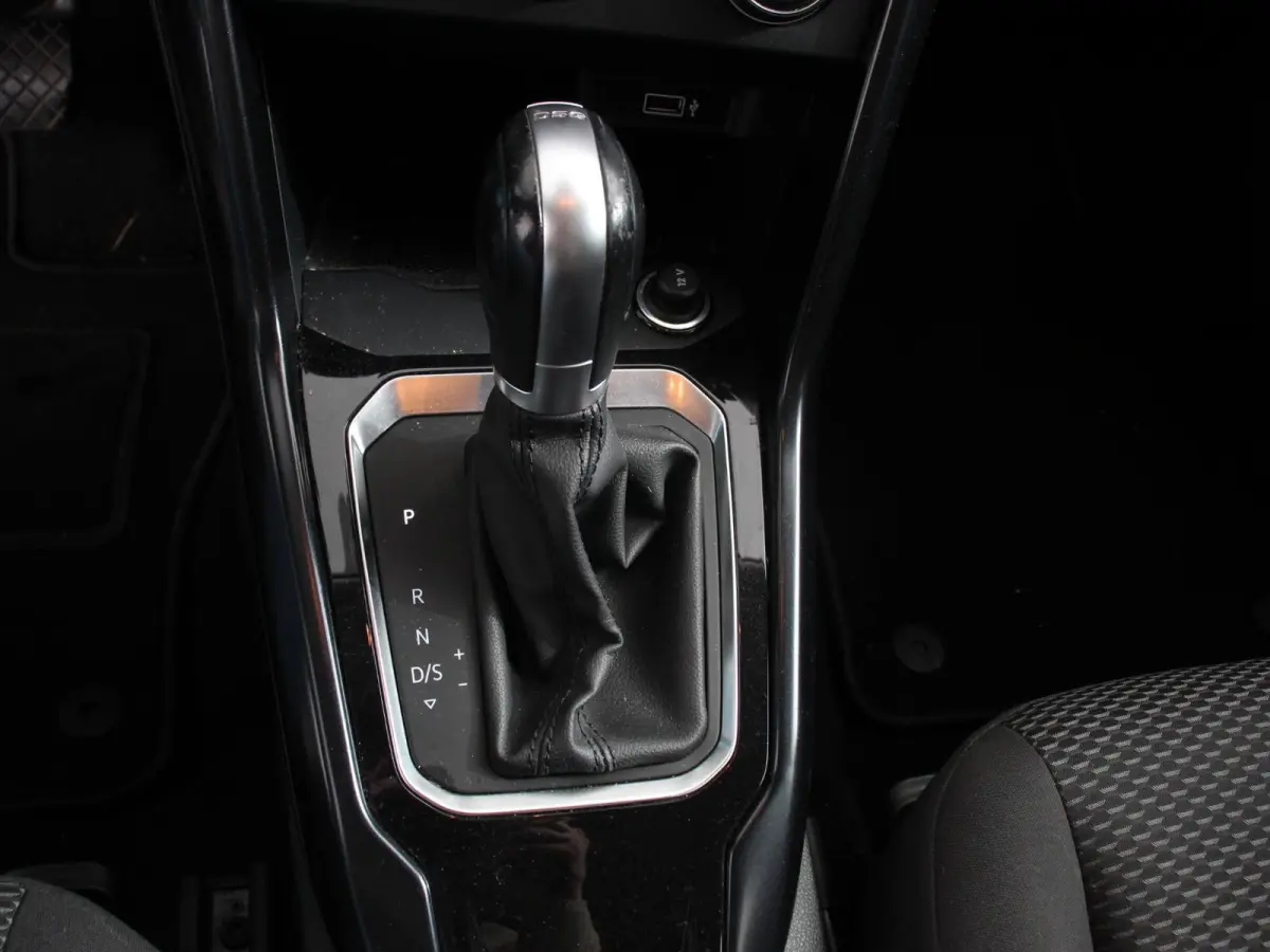 1.5 TSI Style Climate control cruise control Navigatie Parkeersensoren Lichtmetalen velgen