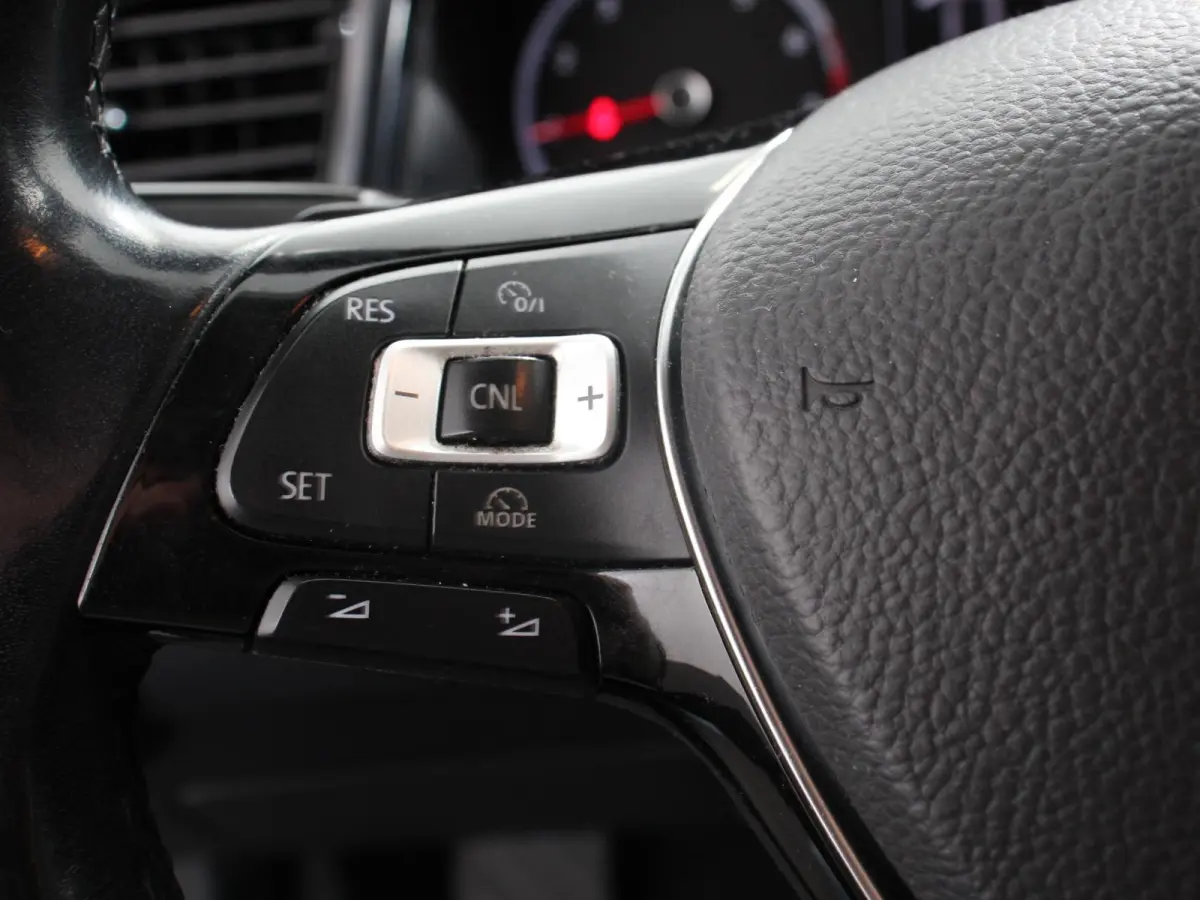 1.5 TSI Style Climate control cruise control Navigatie Parkeersensoren Lichtmetalen velgen