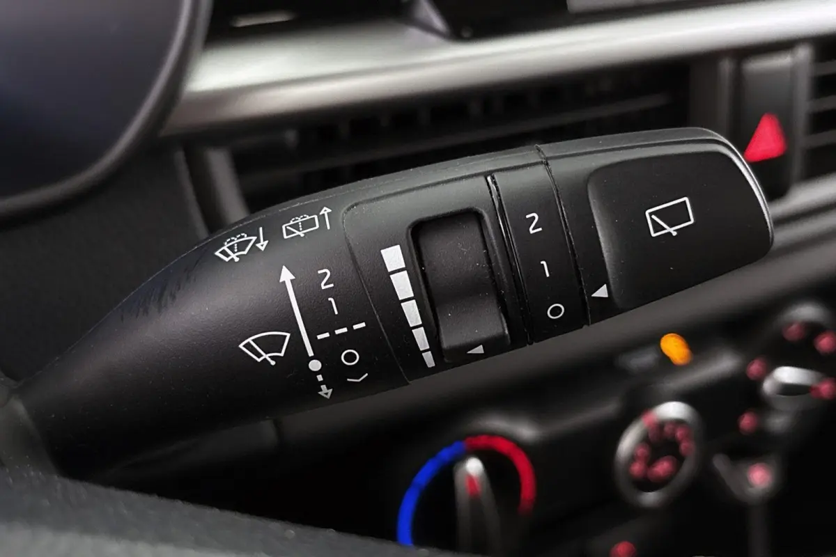1.0 DPI DynamicPlusLine Automaat Full-LED Camera Apple CarPlay