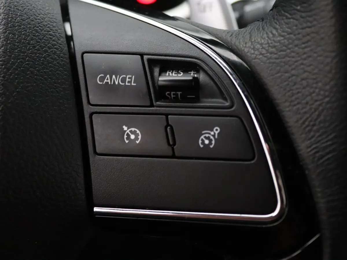 PHEV Intense+ 187pk Camera | Cruise | Navi | Parkeersens. v+a | Stoelverw.