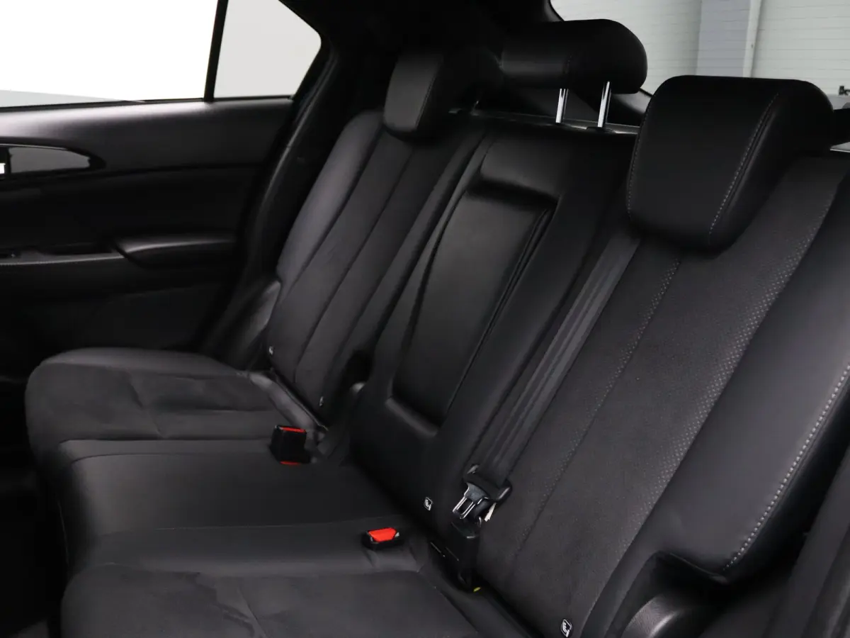PHEV Intense+ 187pk Camera | Cruise | Navi | Parkeersens. v+a | Stoelverw.