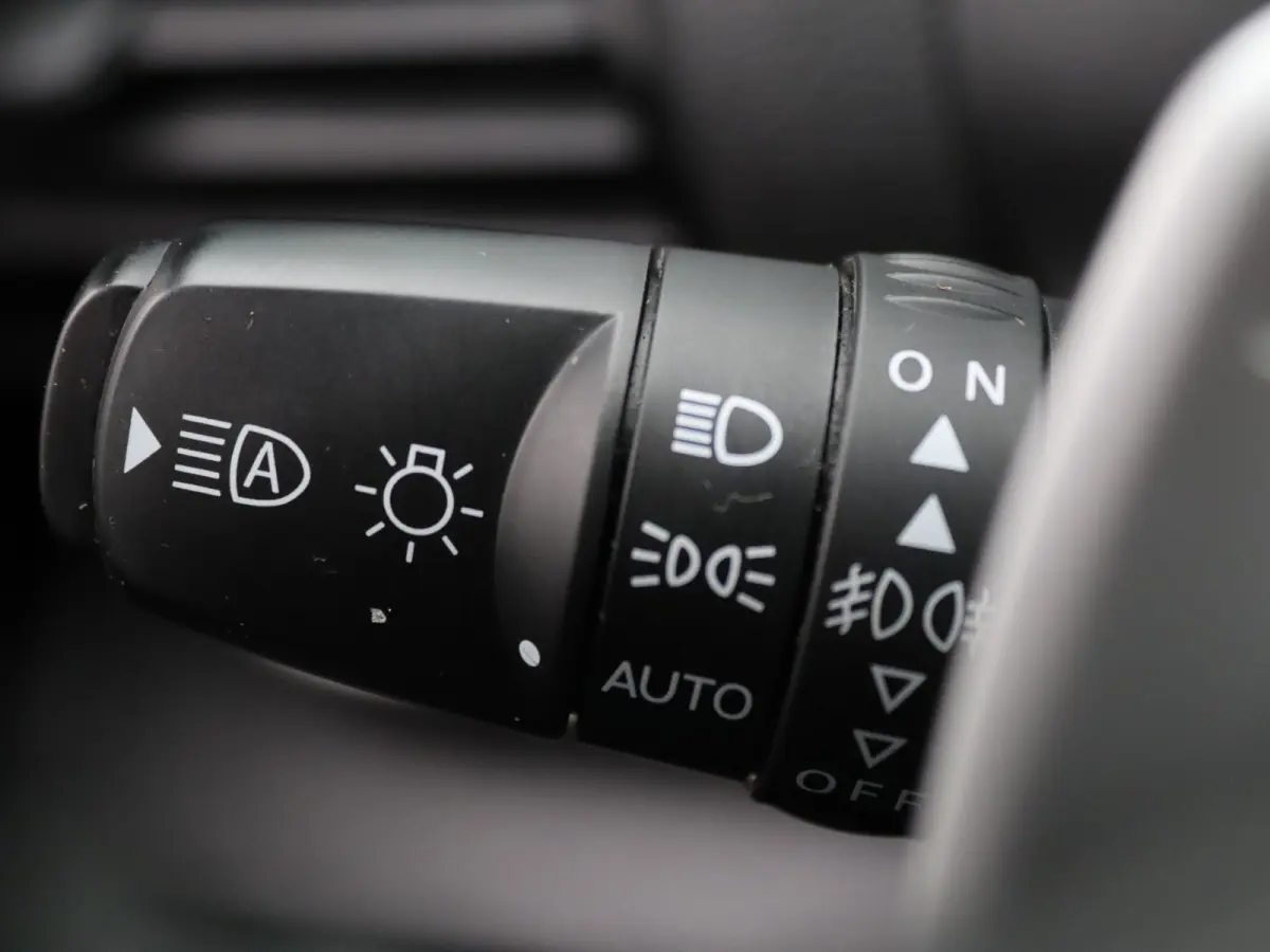PHEV Intense+ 187pk Camera | Cruise | Navi | Parkeersens. v+a | Stoelverw.