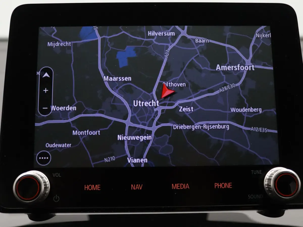 PHEV Intense+ 187pk Camera | Cruise | Navi | Parkeersens. v+a | Stoelverw.