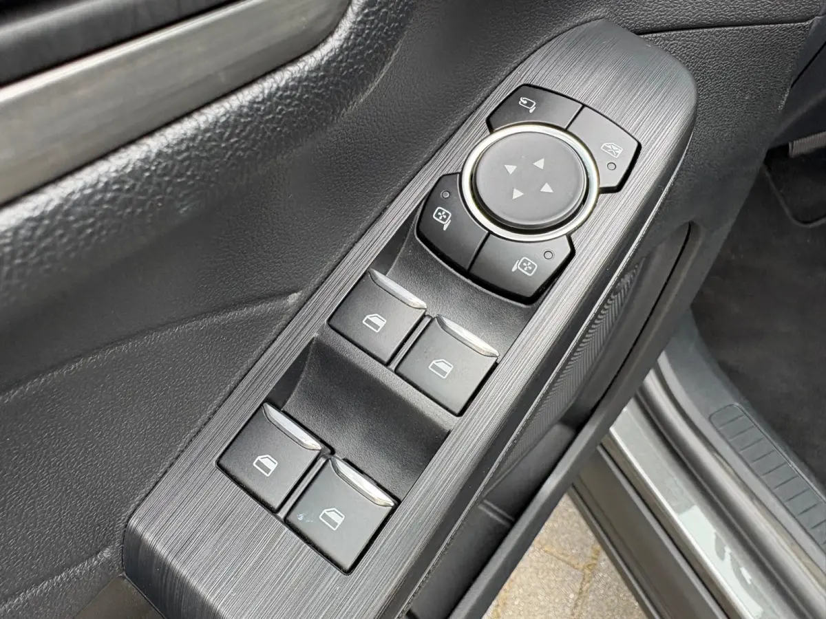 2.5 PHEV Titanium Elektr.-trekhaak/Navigatie/Camera/Carplay-Android-auto