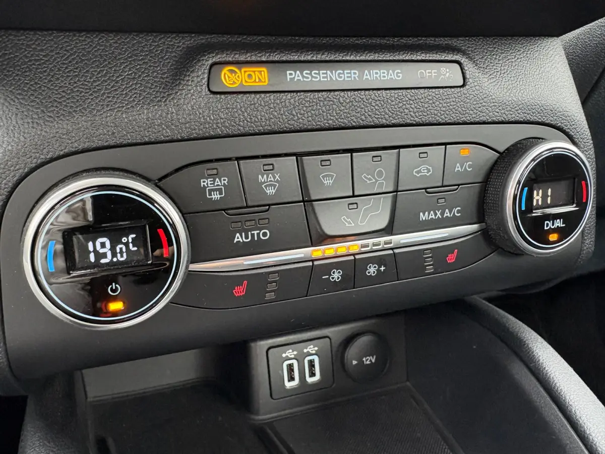 2.5 PHEV Titanium Elektr.-trekhaak/Navigatie/Camera/Carplay-Android-auto