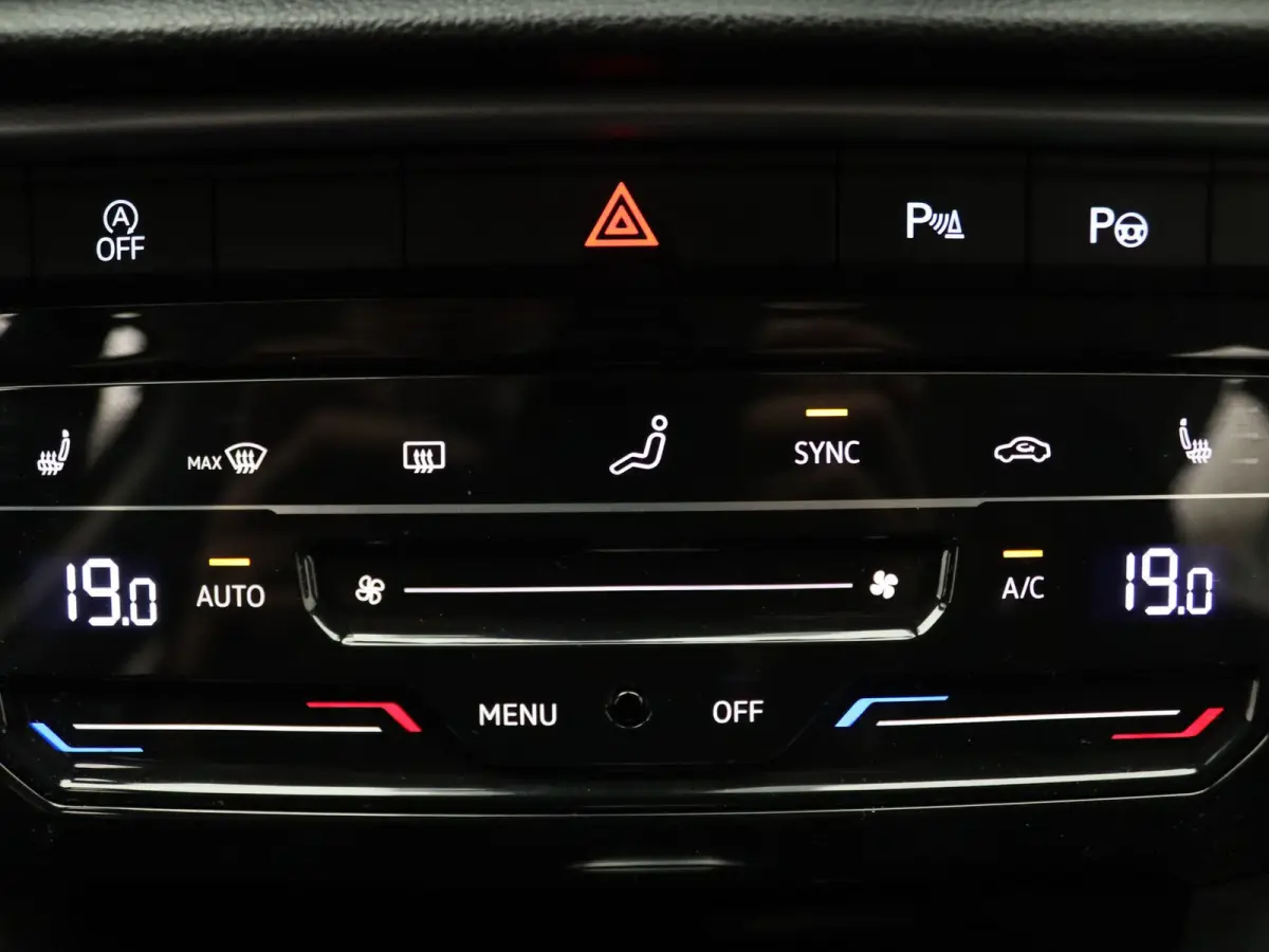 TSI 150pk Life Business DSG/Automaat Camera | Adapt. Cruise | Navi | Parkeersens. v+a