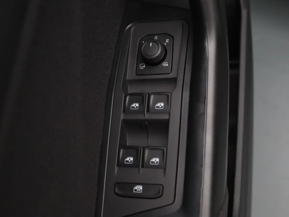 TSI 150pk Life Business DSG/Automaat Camera | Adapt. Cruise | Navi | Parkeersens. v+a