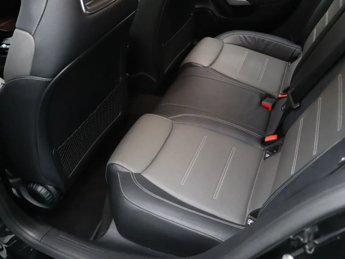 200 AMG Line 165pk Automaat Camera | Cruise | Climate | Navi | Parkeersens. v+a