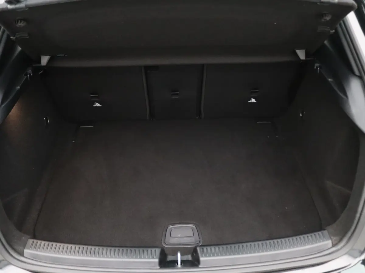 200 AMG Line 165pk Automaat Camera | Cruise | Climate | Navi | Parkeersens. v+a