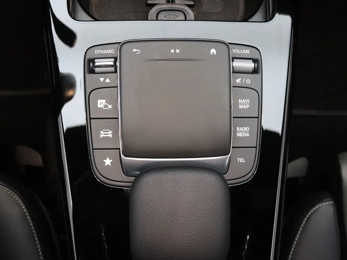 200 AMG Line 165pk Automaat Camera | Cruise | Climate | Navi | Parkeersens. v+a