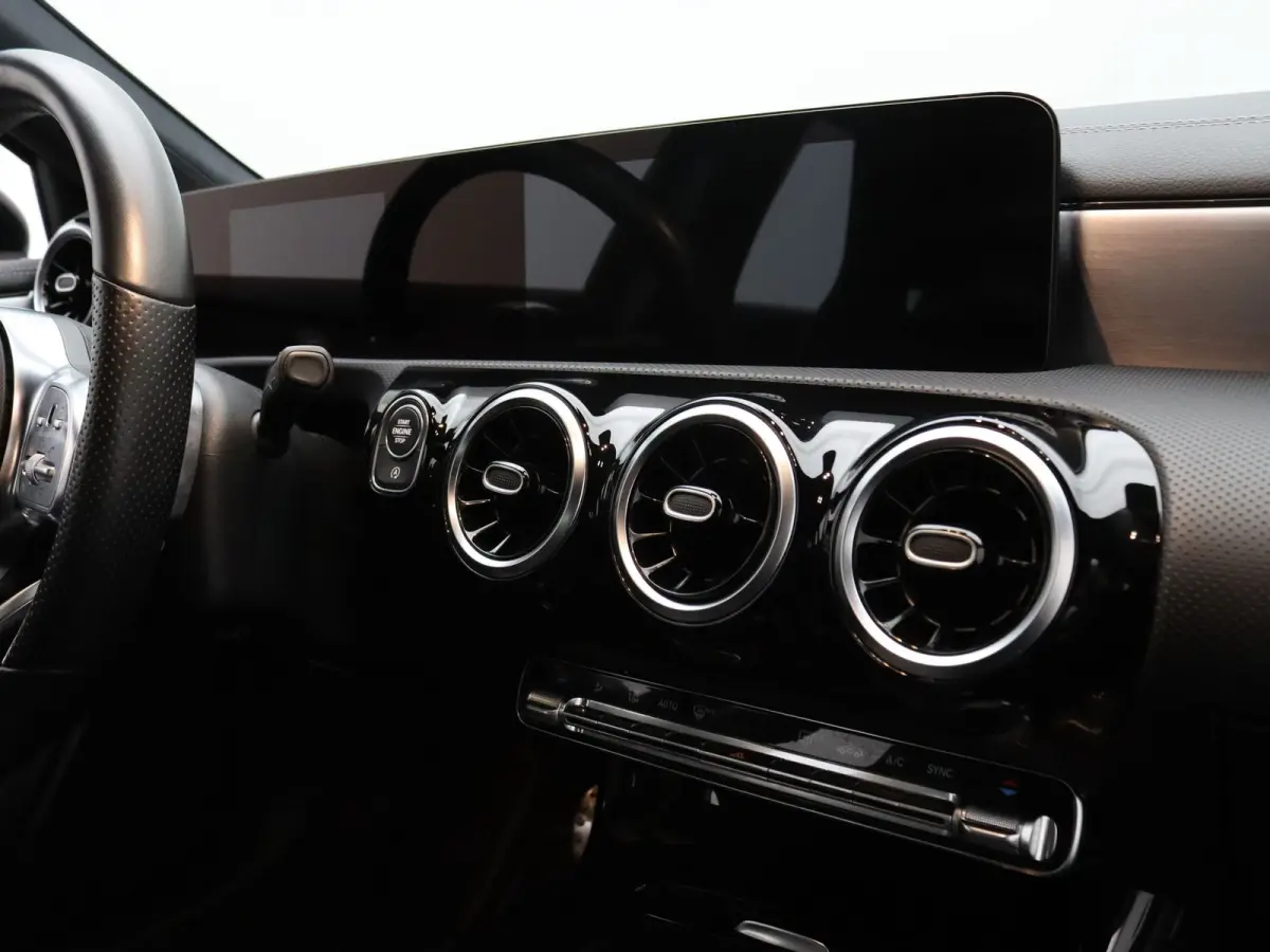 200 AMG Line 165pk Automaat Camera | Cruise | Climate | Navi | Parkeersens. v+a