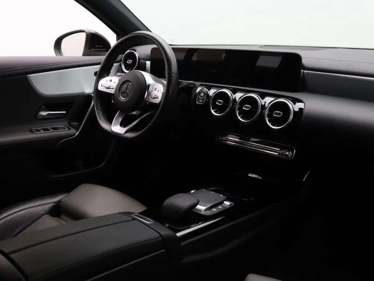 200 AMG Line 165pk Automaat Camera | Cruise | Climate | Navi | Parkeersens. v+a