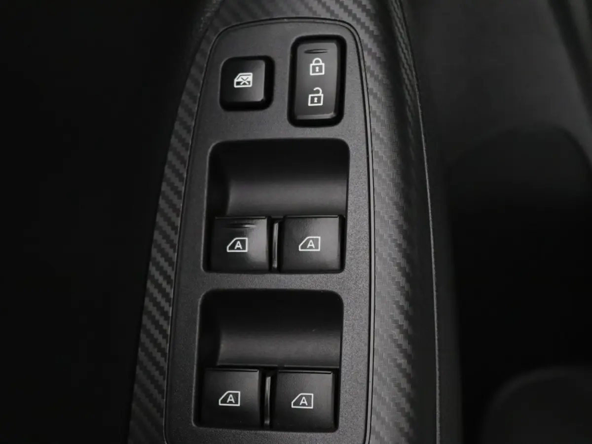 185pk PHEV Intense+ Automaat Camera | Cruise | Navi | Parkeersens. v+a | Stoelverw.