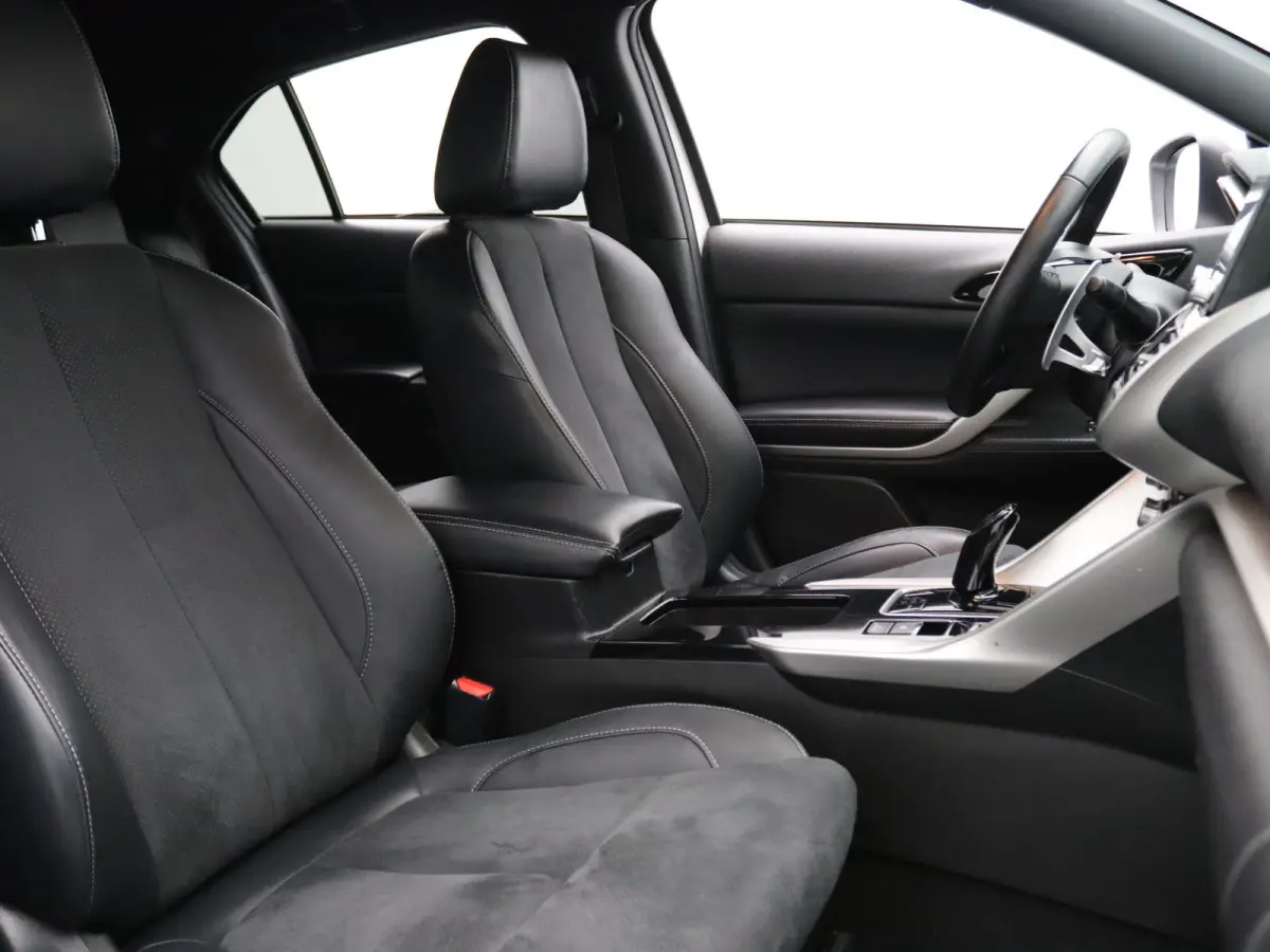 185pk PHEV Intense+ Automaat Camera | Cruise | Navi | Parkeersens. v+a | Stoelverw.