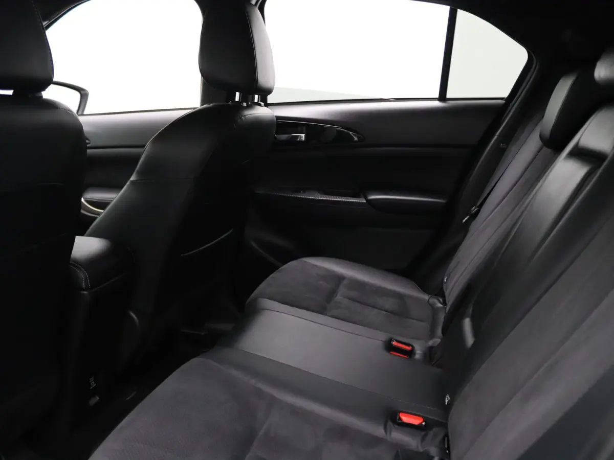 185pk PHEV Intense+ Automaat Camera | Cruise | Navi | Parkeersens. v+a | Stoelverw.