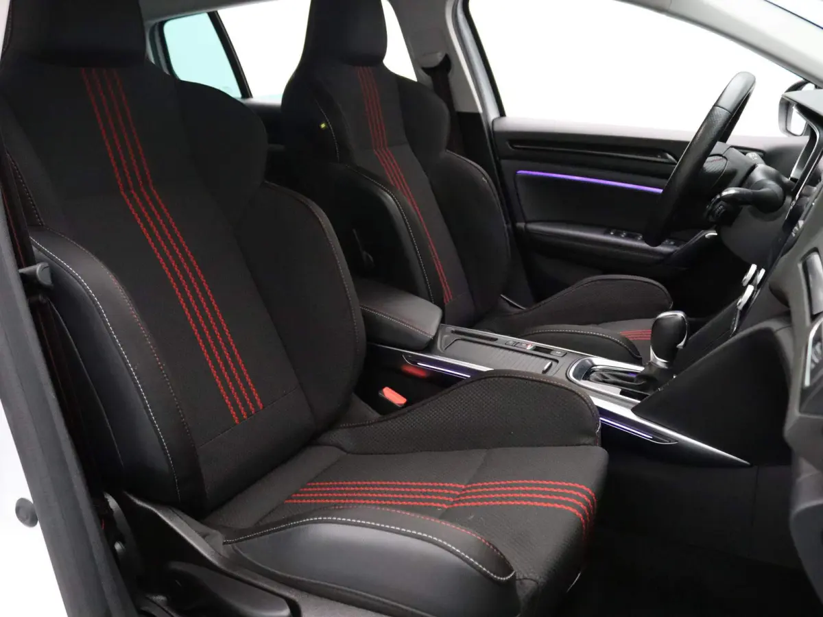 Estate Plug-In Hybrid 160pk R.S. Line Head-Up | Camera | Adapt. Cruise | Parkeersens. v+a | Stoelverw.
