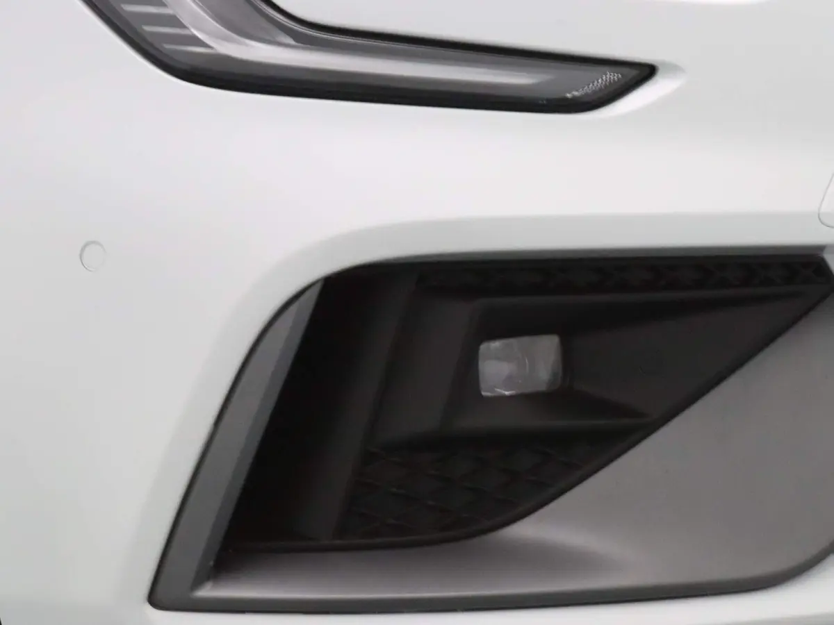 Estate Plug-In Hybrid 160pk R.S. Line Head-Up | Camera | Adapt. Cruise | Parkeersens. v+a | Stoelverw.