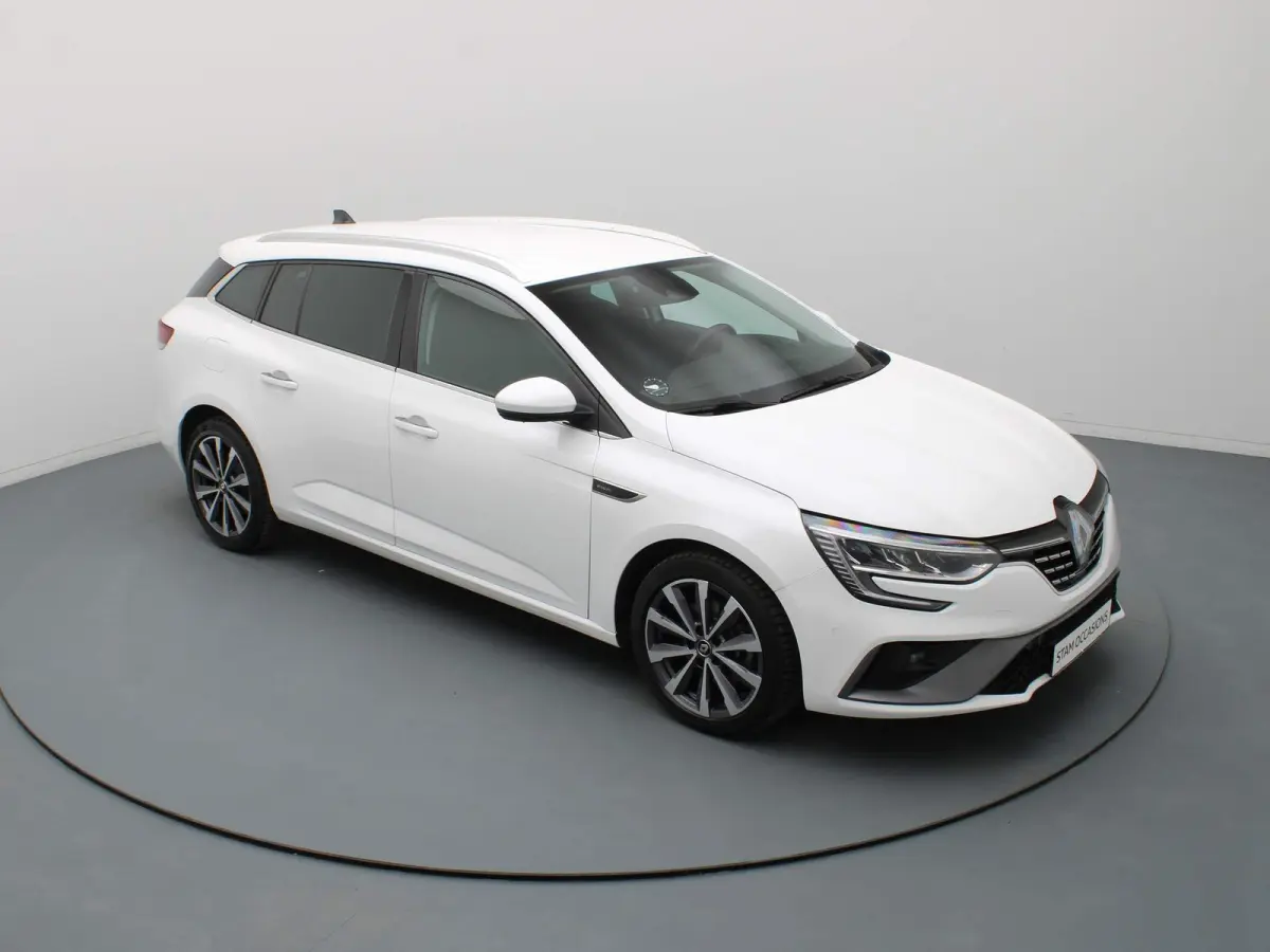 Estate Plug-In Hybrid 160pk R.S. Line Head-Up | Camera | Adapt. Cruise | Parkeersens. v+a | Stoelverw.