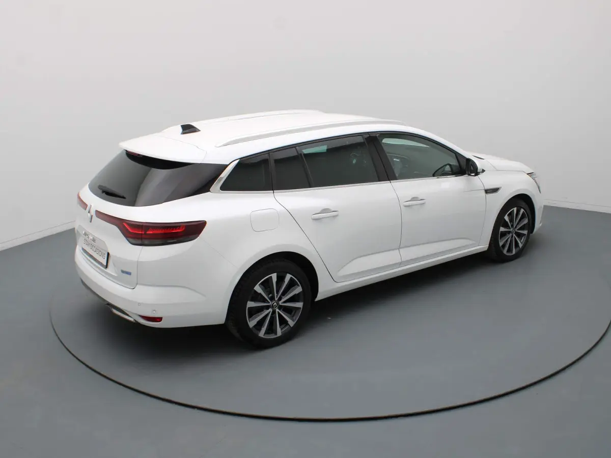 Estate Plug-In Hybrid 160pk R.S. Line Head-Up | Camera | Adapt. Cruise | Parkeersens. v+a | Stoelverw.