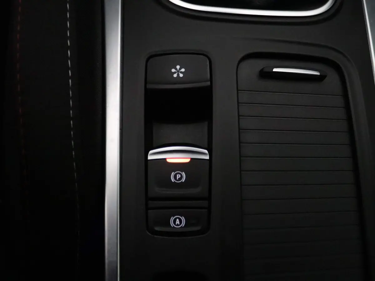 Estate Plug-In Hybrid 160pk R.S. Line Head-Up | Camera | Adapt. Cruise | Parkeersens. v+a | Stoelverw.