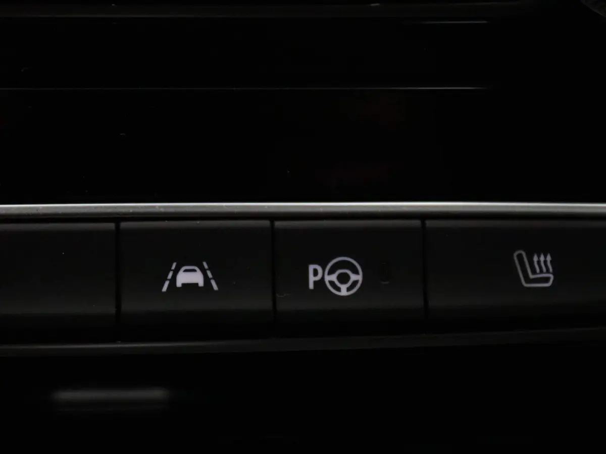 Estate Plug-In Hybrid 160pk R.S. Line Head-Up | Camera | Adapt. Cruise | Parkeersens. v+a | Stoelverw.