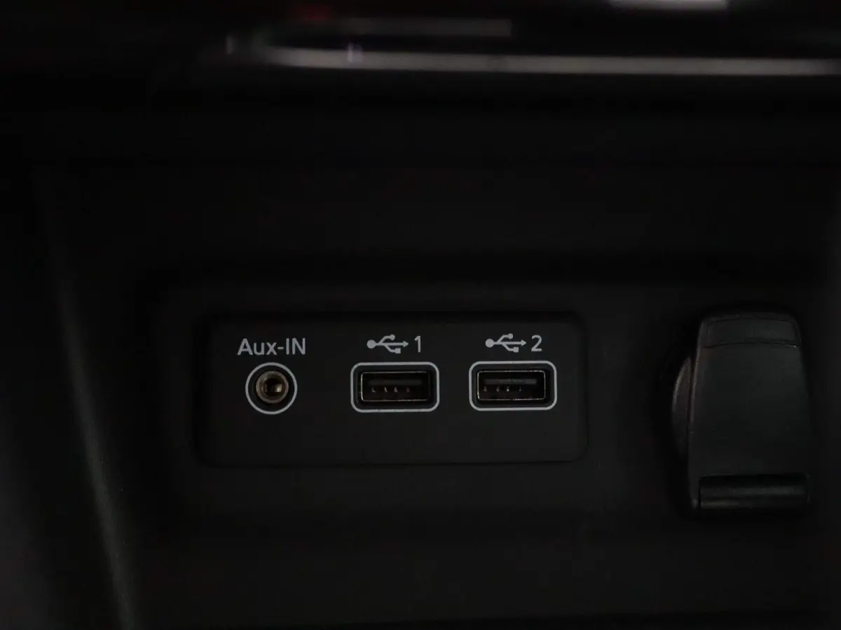 Estate Plug-In Hybrid 160pk R.S. Line Head-Up | Camera | Adapt. Cruise | Parkeersens. v+a | Stoelverw.