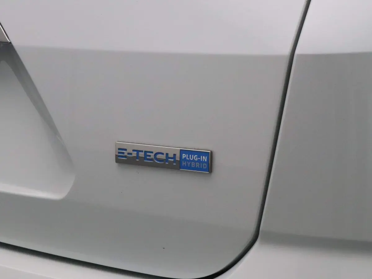Estate Plug-In Hybrid 160pk R.S. Line Head-Up | Camera | Adapt. Cruise | Parkeersens. v+a | Stoelverw.
